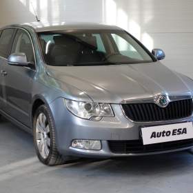 Fotka k inzerátu Škoda Superb 2.0 TDi 4x4, Ambition / 19001280