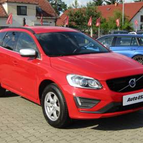 Fotka k inzerátu Volvo XC60 2.0 D3, R-  design / 19008712