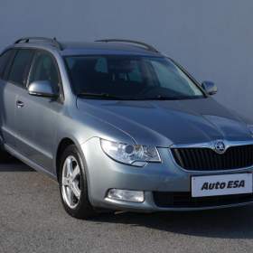 Fotka k inzerátu Škoda Superb 1.6 TDi, AC, TZ, park.čidla / 19009031