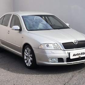 Fotka k inzerátu Škoda Octavia 2.0 TDI, ČR, DSG, kůže / 19013870