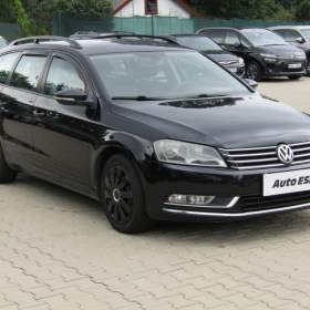 Fotka k inzerátu Volkswagen Passat 2.0TDi, Výhř. sed. / 19014548