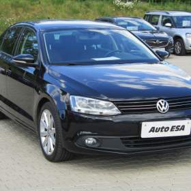 Fotka k inzerátu Volkswagen Jetta 1.4 TSi, AC, TZ, park.čidla / 19018939