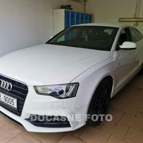 Fotka k inzerátu Audi A5 2.0TDi, ČR, AC, tempo, park / 19019949