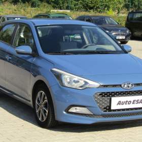 Fotka k inzerátu Hyundai i20 1.1i, ČR, park. senzor / 19022807