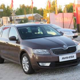 Fotka k inzerátu Škoda Octavia 1.6 TDi, AC, TZ, navi / 19023217