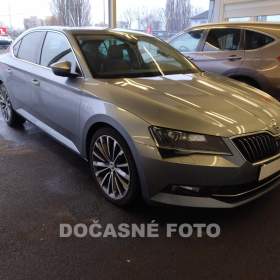 Fotka k inzerátu Škoda Superb 1.8 TSI, 1. maj,ČR, park / 19025307