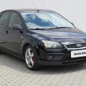 Fotka k inzerátu Ford Focus 1.6TDCi, AC / 19025457