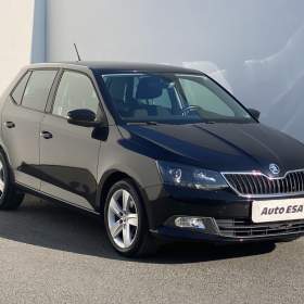 Fotka k inzerátu Škoda Fabia 1.2 TSi, ČR, Style, výhřev / 19033058