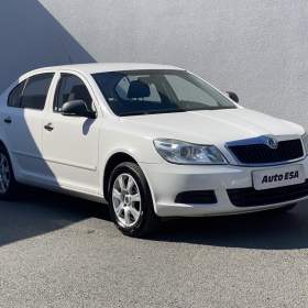 Fotka k inzerátu Škoda Octavia 1.2 TSi, AC, zámek řad / 19034377