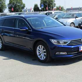 Fotka k inzerátu Volkswagen Passat 1.6TDi, Comfortline, DSG / 19034380