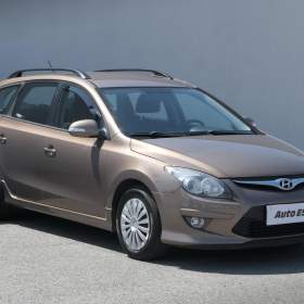 Fotka k inzerátu Hyundai i30 1.4i, ČR, +servis. kniha / 19035009