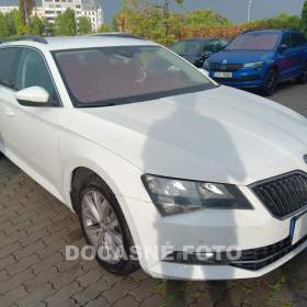 Fotka k inzerátu Škoda Superb 1.6 TDi, park. senzor / 19035032