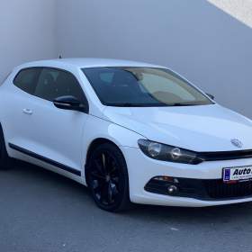 Fotka k inzerátu Volkswagen Scirocco 2.0 TSi, R, AC, park. čidla / 19041476