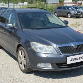 Fotka k inzerátu Škoda Octavia 1.4TSi, AC, tempo, park. asist / 19042775