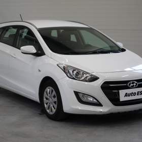 Fotka k inzerátu Hyundai i30 1.6CRDI, 1. maj,ČR, AC, temp. / 19044875