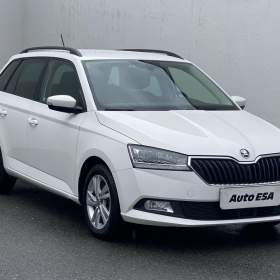 Fotka k inzerátu Škoda Fabia 1.0TSi, ČR, Style, LED / 19047233