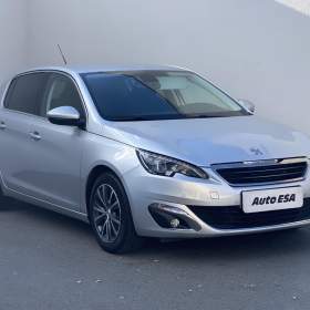 Fotka k inzerátu Peugeot 308 1.2PT, Allure, LED, navi, TZ / 19047252