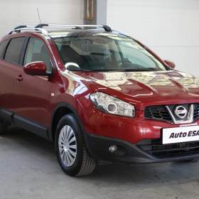 Fotka k inzerátu Nissan Qashqai 2.0i, 1. maj,ČR, AT, 4x4 / 19047253