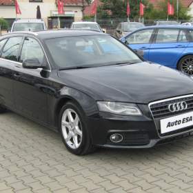 Fotka k inzerátu Audi A4 2.0 TDi, AC, TZ, výhřev sed / 19060917