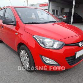 Fotka k inzerátu Hyundai i20 1.2i, 1. maj,ČR, +sada kol, / 19062146