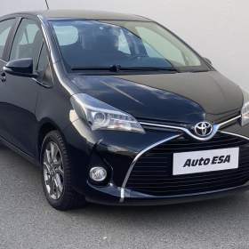 Fotka k inzerátu Toyota Yaris 1.3VVTi, Navi, kamera / 19063095