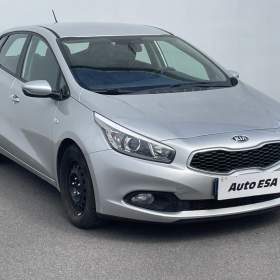 Fotka k inzerátu Kia Ceed 1.6 CRDi, AC, tempo / 19068159