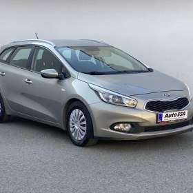 Fotka k inzerátu Kia Ceed 1.6CRDi, ČR, AC, tempo, park / 19098601