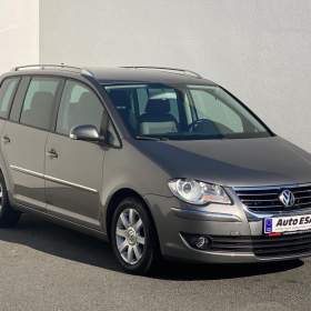 Fotka k inzerátu Volkswagen Touran 2.0 TDi, Highline, DSG, TZ / 19107511