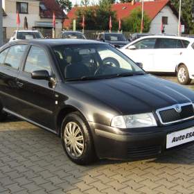 Fotka k inzerátu Škoda Octavia 1.6i, ČR, Ambiente, AC / 19118768