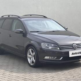 Fotka k inzerátu Volkswagen Passat 1.6TDi, Navi, park.čidla / 19119152