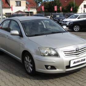 Fotka k inzerátu Toyota Avensis 2.2D- 4D, AC, xenon / 19127204