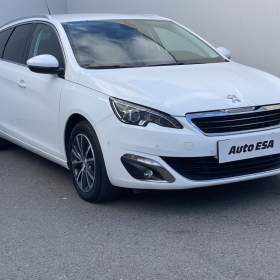 Fotka k inzerátu Peugeot 308 1.6 HDi, LED, navi, kamera, / 19146736