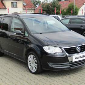 Fotka k inzerátu Volkswagen Touran 2.0 TDi, 2. maj, AC, TZ / 19147148