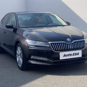 Fotka k inzerátu Škoda Superb 2.0 TDi 4X4, 2. maj,ČR, Style / 19149370