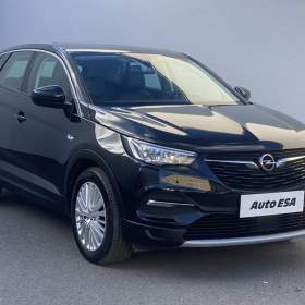 Fotka k inzerátu Opel Grandland X 1.2T, Innovation / 19150843