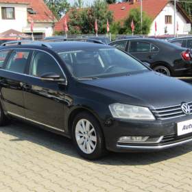 Fotka k inzerátu Volkswagen Passat 2.0 TDi, ČR, AC, tempo, park / 19159142