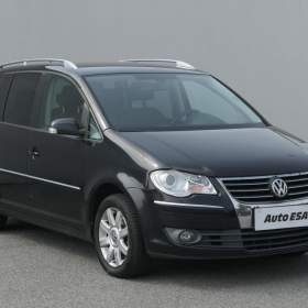 Fotka k inzerátu Volkswagen Touran 2.0TDi, AC, park.čidla / 19161431