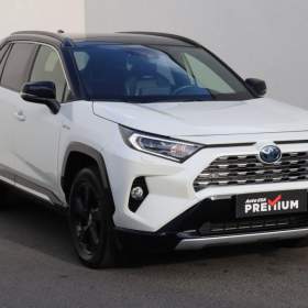 Fotka k inzerátu Toyota RAV4 2.2, ČR, 4x4, park. senzor / 19175913