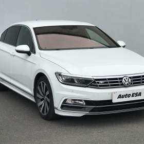 Fotka k inzerátu Volkswagen Passat 2.0TDi, ČR, R- Line, DSG, LED / 19176100