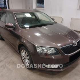 Fotka k inzerátu Škoda Octavia 1.6TDi, Ambition, DSG / 19176237