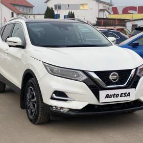 Fotka k inzerátu Nissan Qashqai 1.5 DIG- T, LED, panor, kamera / 19249496