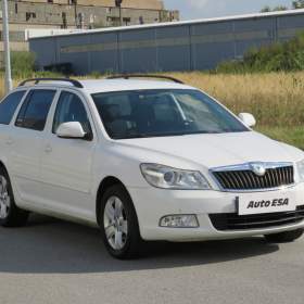 Fotka k inzerátu Škoda Octavia 1.6TDi, ČR, Elegance, DSG / 19260812