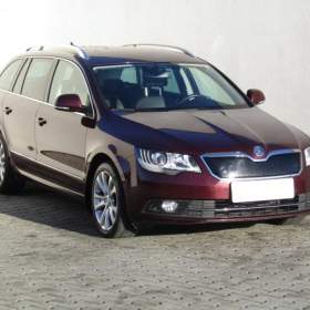 Fotka k inzerátu Škoda Superb 2.0 TDi, 4x4, park. senzor / 19265156