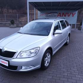 Fotka k inzerátu Škoda Octavia 1,6 TDI, ELEGANCE, TAŽNÉ, NAVI / 18863676