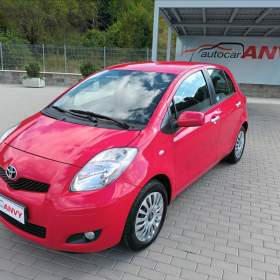 Fotka k inzerátu Toyota Yaris 1,0 VVT- i Cool,ČR 1MAJ, TAŽNÉ / 18900045