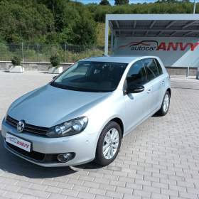 Fotka k inzerátu Volkswagen Golf 1,2 TSI,63KW, STYLE, SERVISKA / 19049312