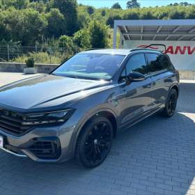 Fotka k inzerátu Volkswagen Touareg 3,0 TDI R- LINE BLACK,ČR,1MAJ, T / 19150754