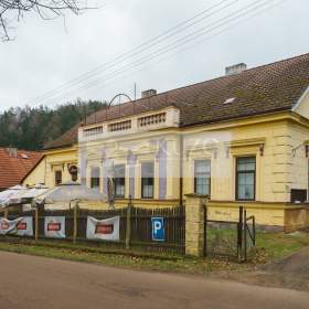 Prodej víceúčelového objektu s restaurací a bytovými jednotkami, Zvíkovec / 19370417