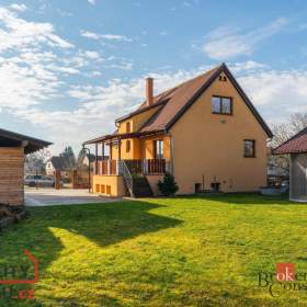 Fotka k inzerátu Prodej rodinné domy, 216 m2 -  Milovice / 18923041