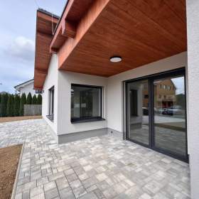 Pronájem rodinné domy, 130 m2 -  Chuchelna / 19438989